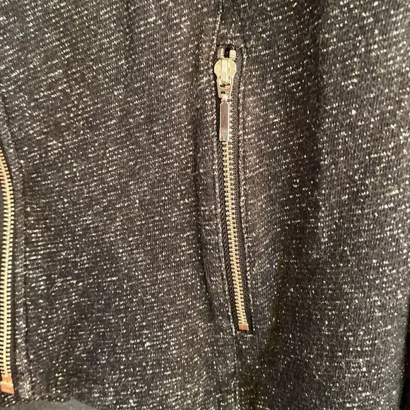 Zenergy by Chico’s size 2 lightweight jacket - Picture 5 of 13